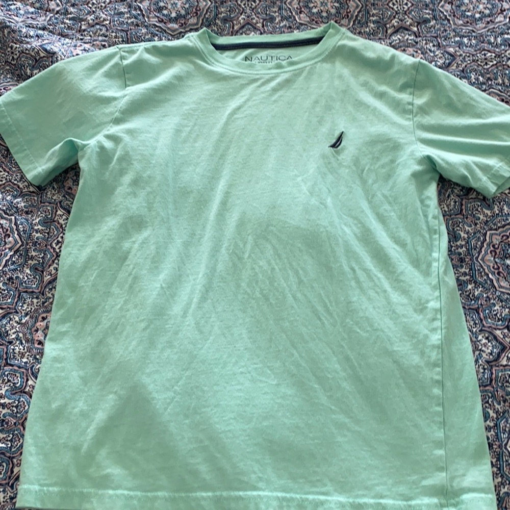 Tee